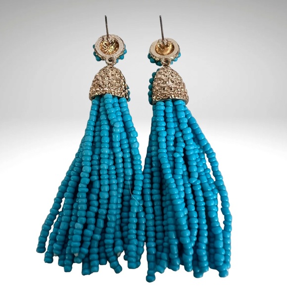 Turquoise Costume Jewelry, Necklace, Bracelet,& Drop Beaded earrings - Picture 4 of 15